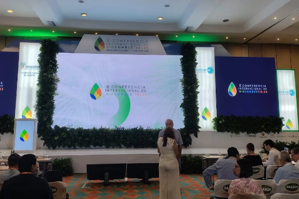 Colombia podría tener su primera planta de combustible de aviación sostenible en 2029; gremio del sector lanza propuesta